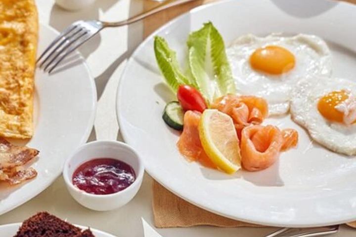 Breakfast/Coffee Service 82 of 107