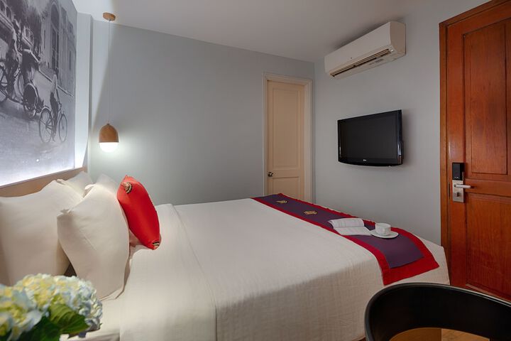Room 3 of 72