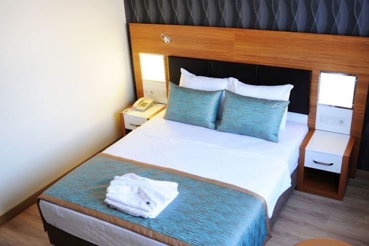 Room 10 of 72