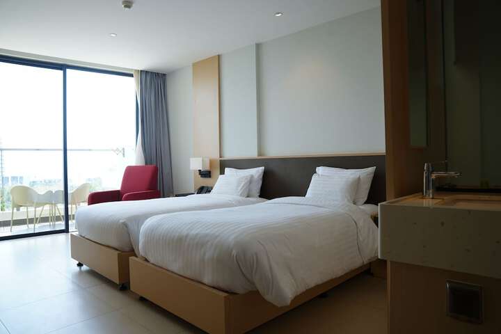 Room 25 of 67