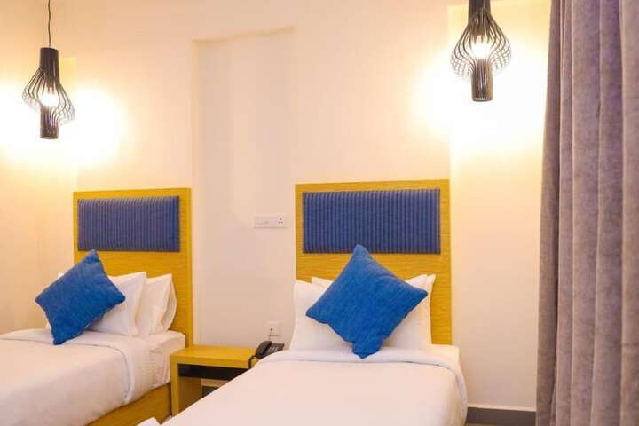 Room 12 of 26