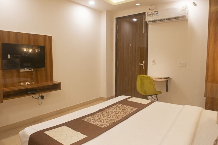 Room 16 of 46