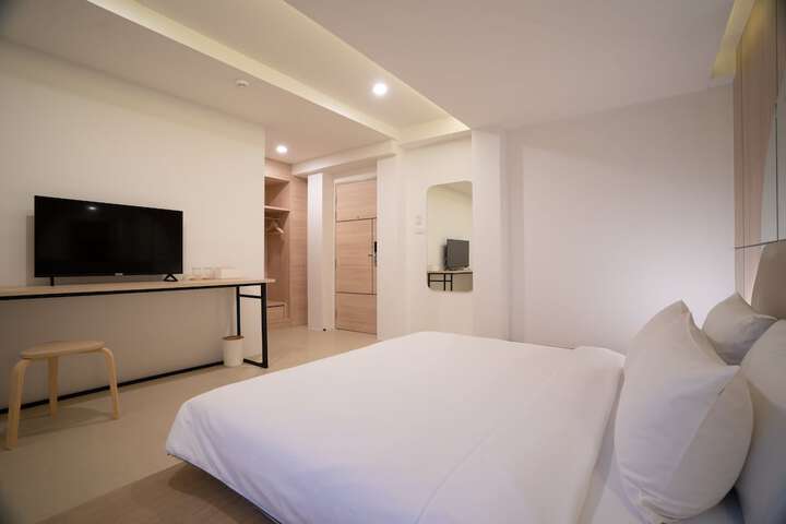 Room 14 of 63