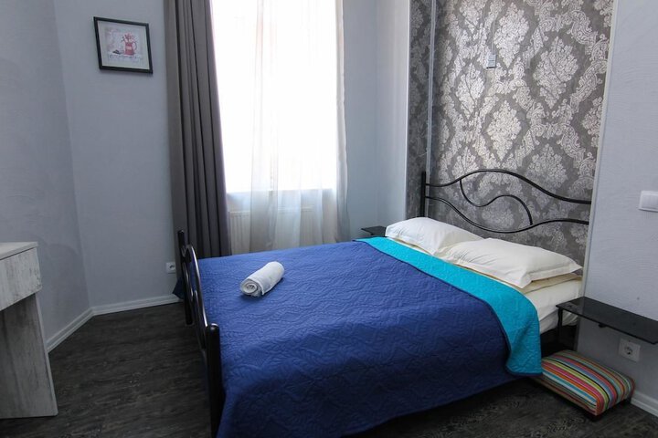 Room 7 of 96