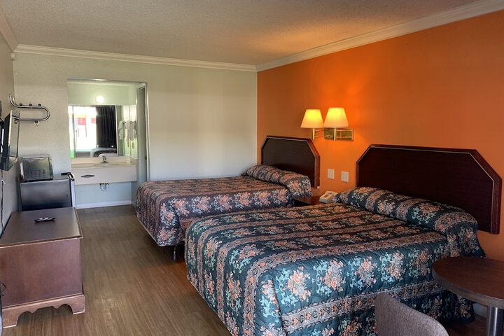 Room 7 of 30