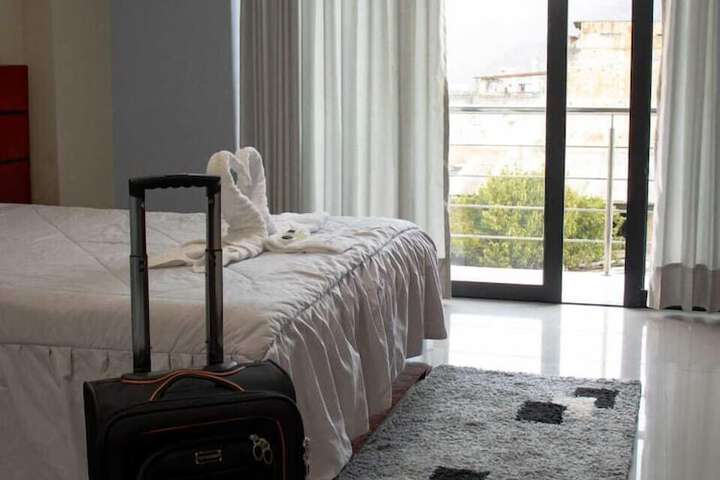 Room 25 of 43