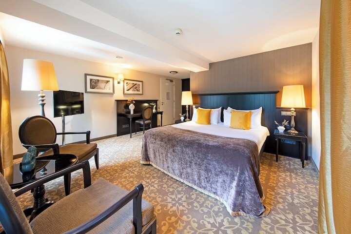 Room 12 of 45