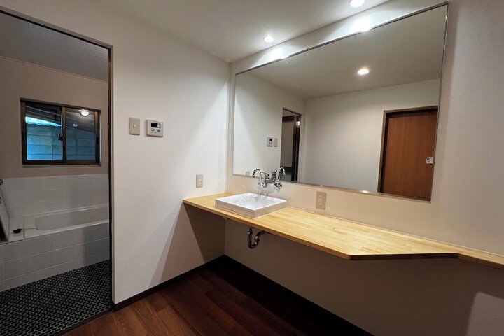 Room 85 of 107