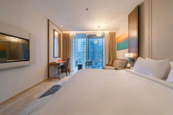 Room 5 of 37