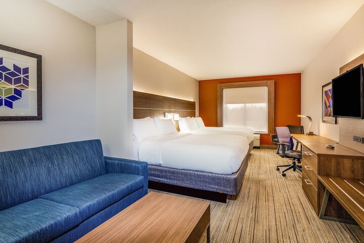 Room 6 of 38