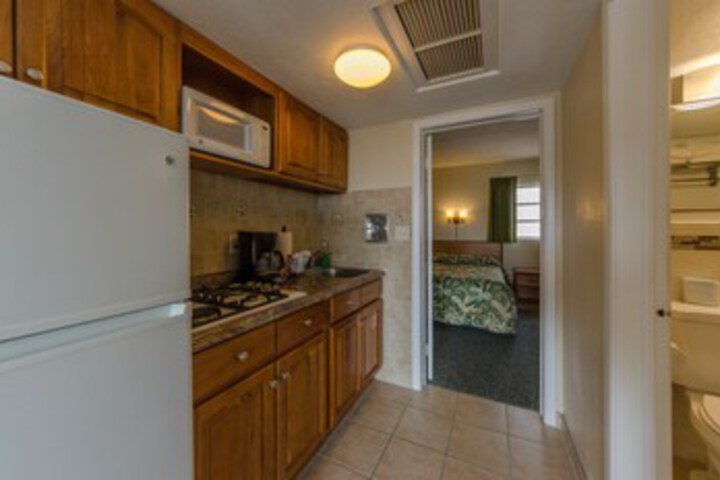 Room 40 of 216