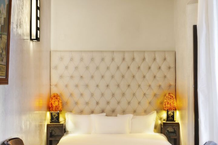 Room 9 of 42