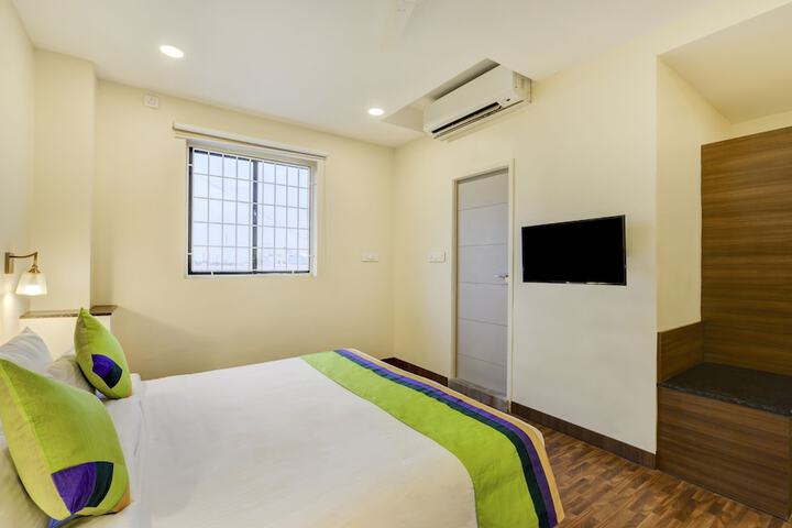 Room 19 of 40