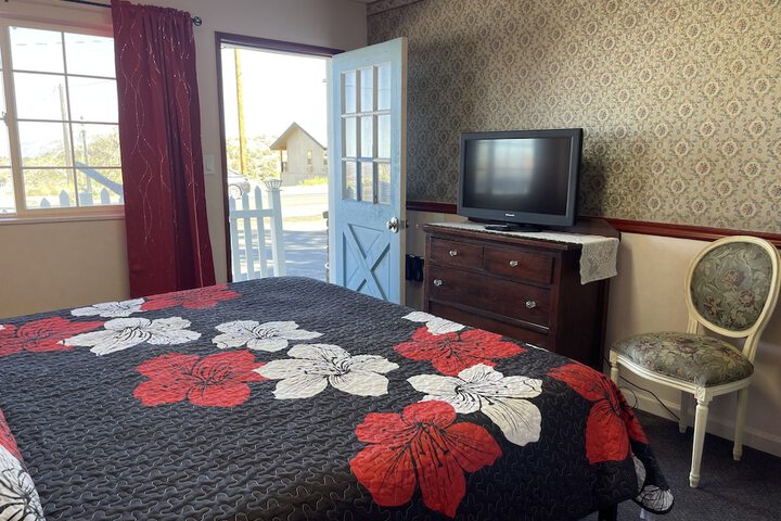 Classic Double Room 1 Queen Bed (21 of 33)