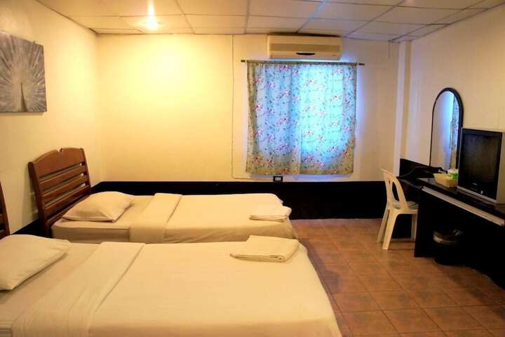 Room 8 of 47
