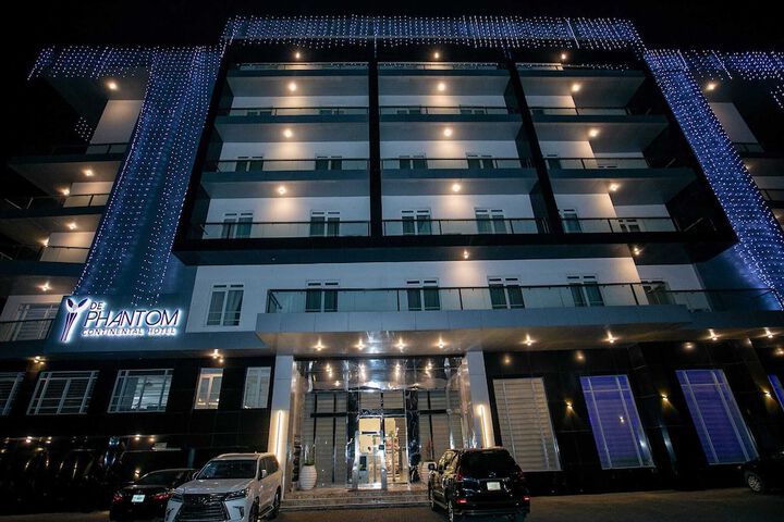 De Phantom Continental Hotel Lekki