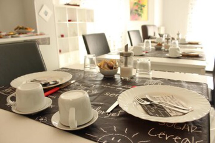 Breakfast/Coffee Service 5 of 32