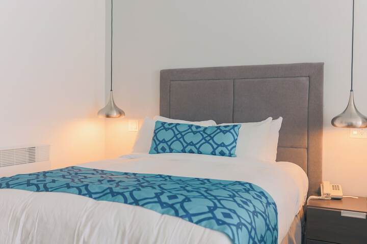 1 Queen Bed Balcony 2nd Floor;walk in Shower (4 of 6)