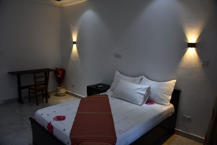 Room 4 of 13