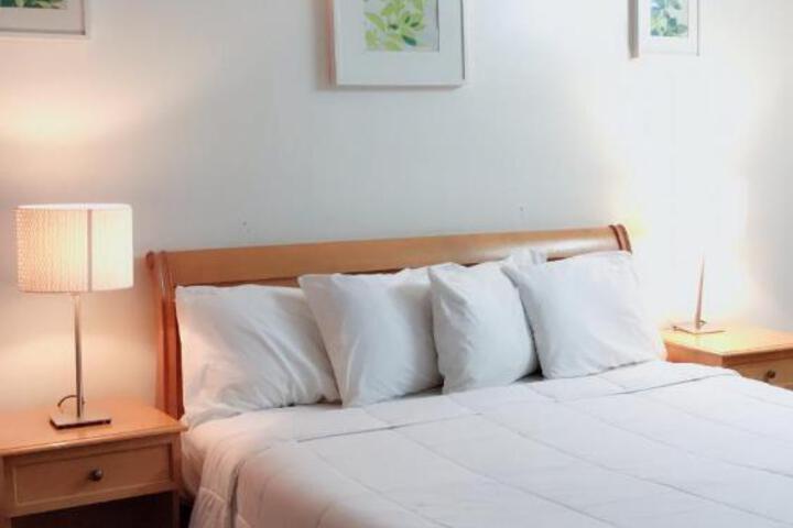 Deluxe Single Room (2 of 3)