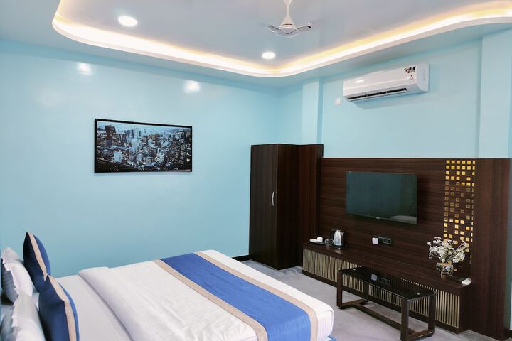 Room 15 of 29