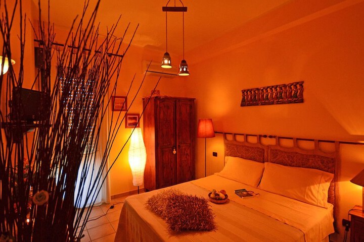 Room 9 of 35