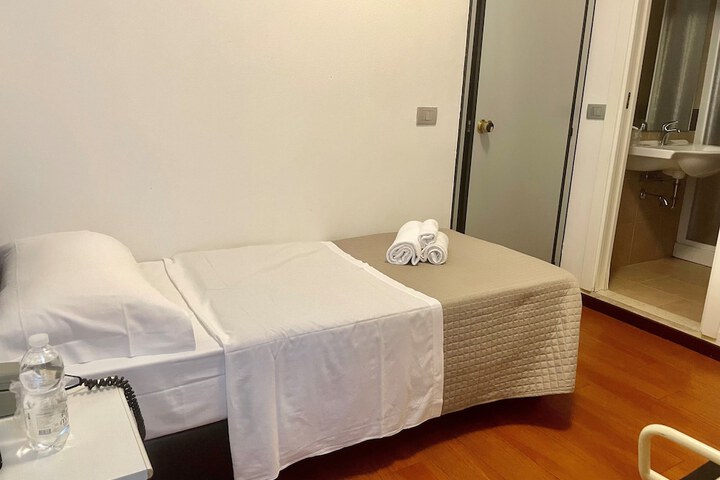 Room 62 of 124