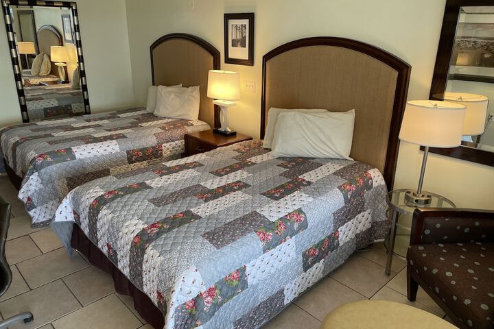 Room 6 of 19
