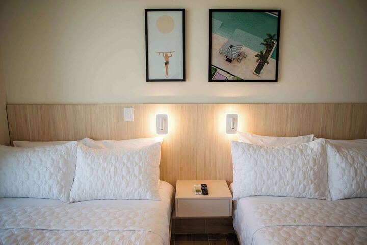 Room 9 of 83