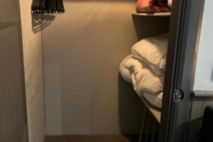 Room 298 of 312