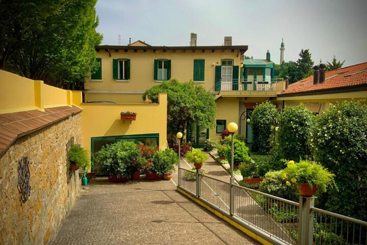 Le Residenze dei Serravallo