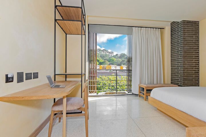 Room 8 of 45