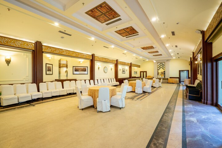 Business Center 160 of 165
