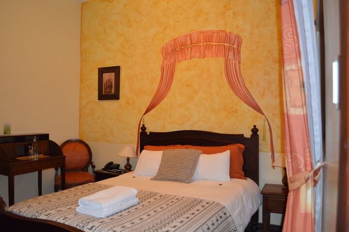 Room 9 of 81