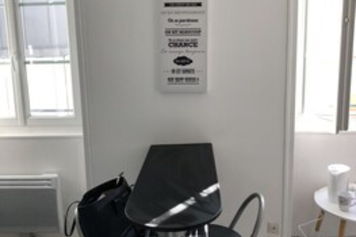 Room 6 of 15