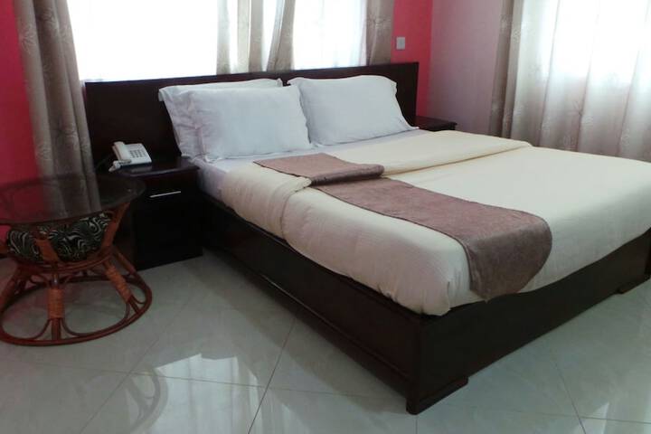 Room 9 of 26