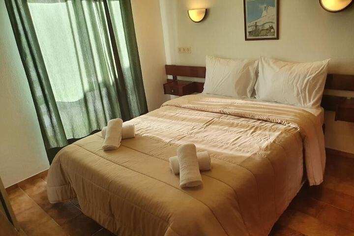 Room 5 of 19