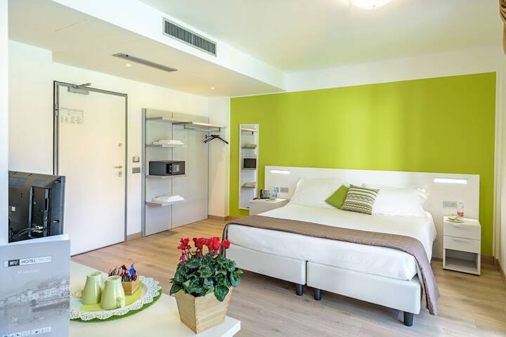 Room 16 of 63