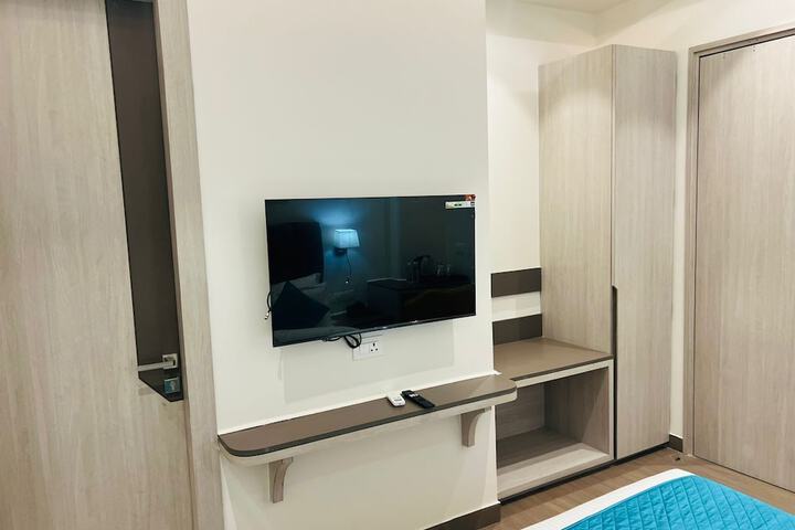 Room 14 of 30