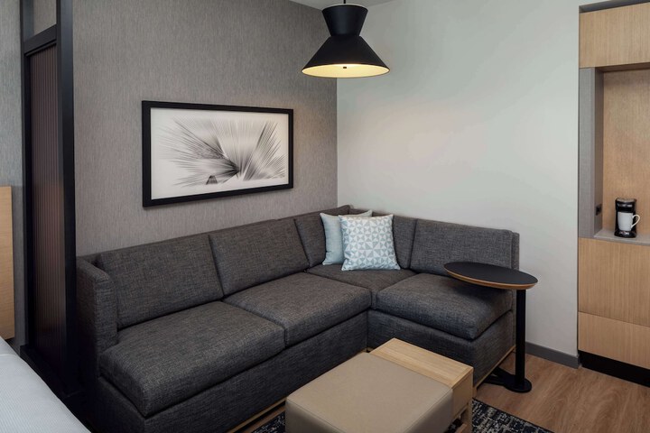 Room 16 of 29