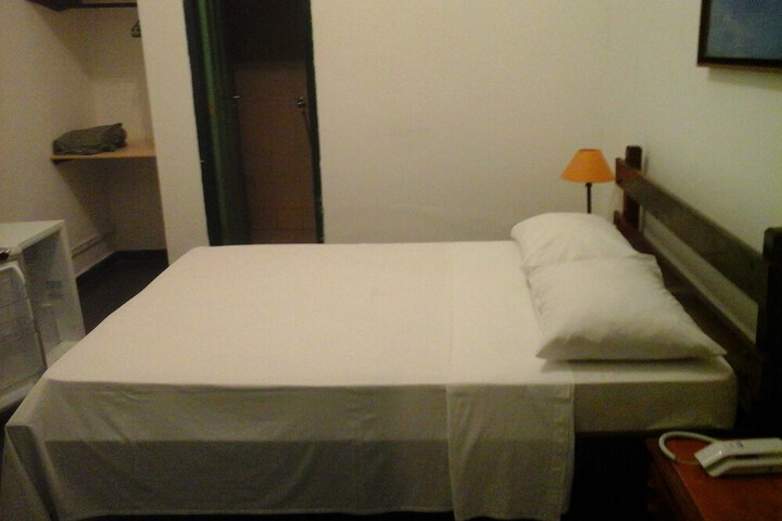 Room 5 of 28