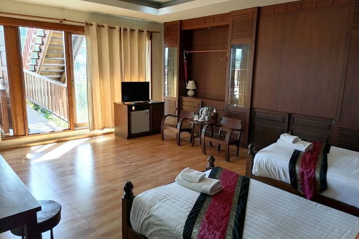 Room 26 of 146