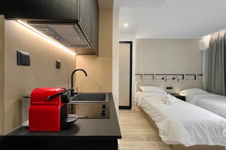 Room 27 of 49