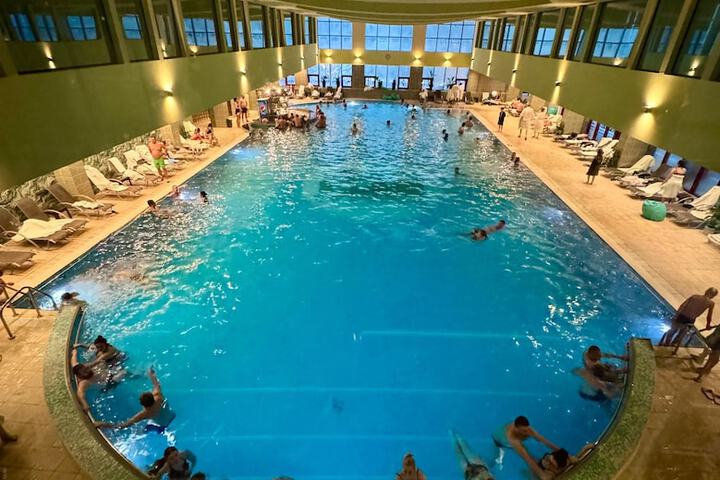 Hotel with Pool