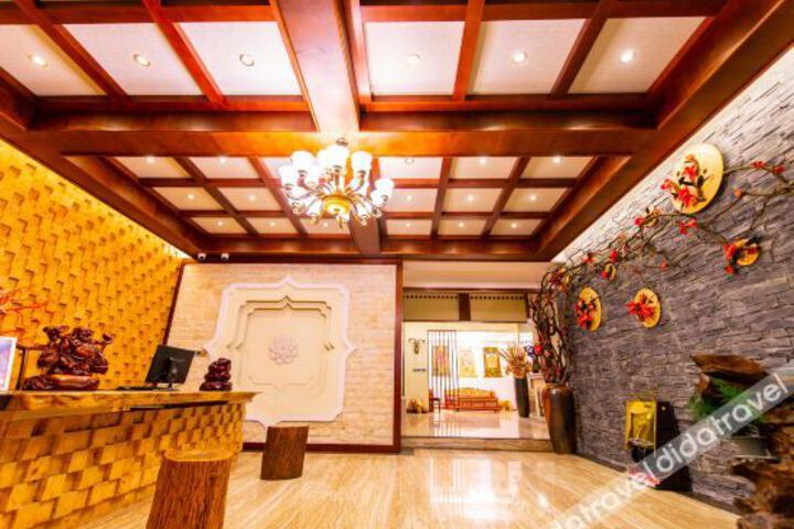 Hotel Interior 19 of 32