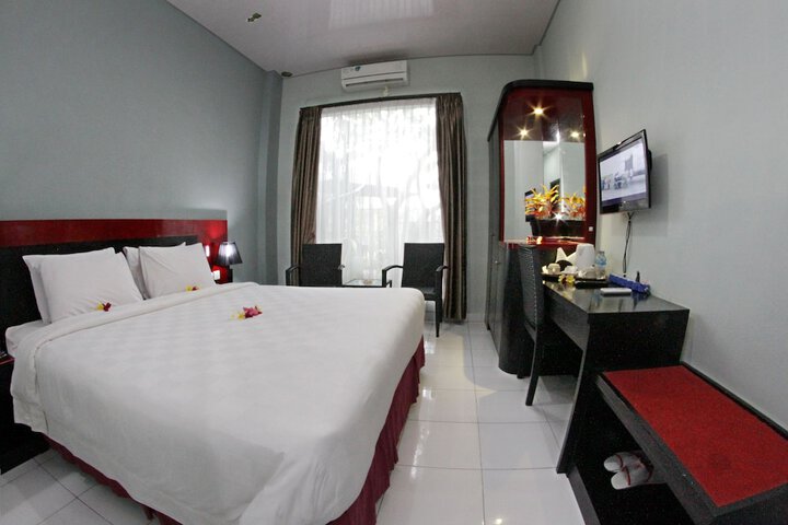 Room 9 of 26
