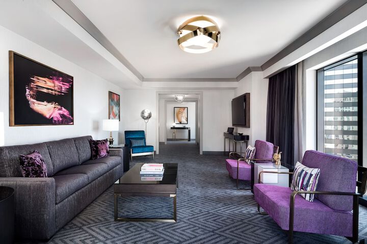 Room 25 of 159