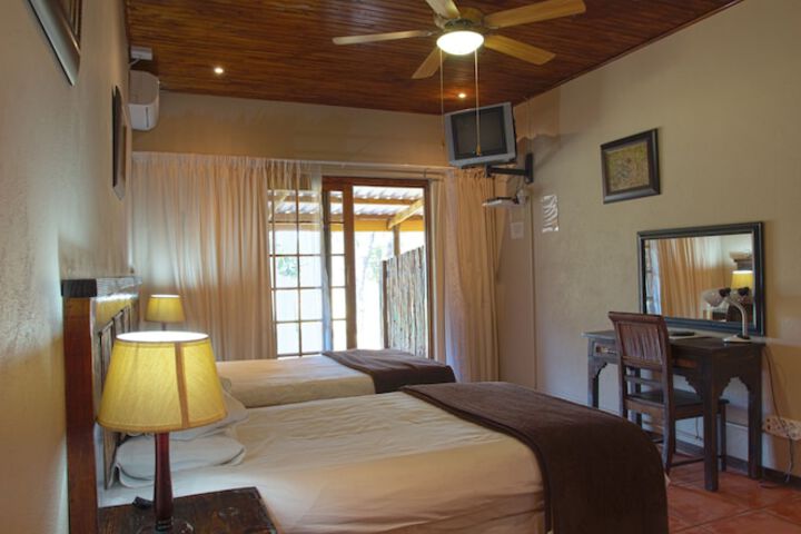 Room 11 of 49