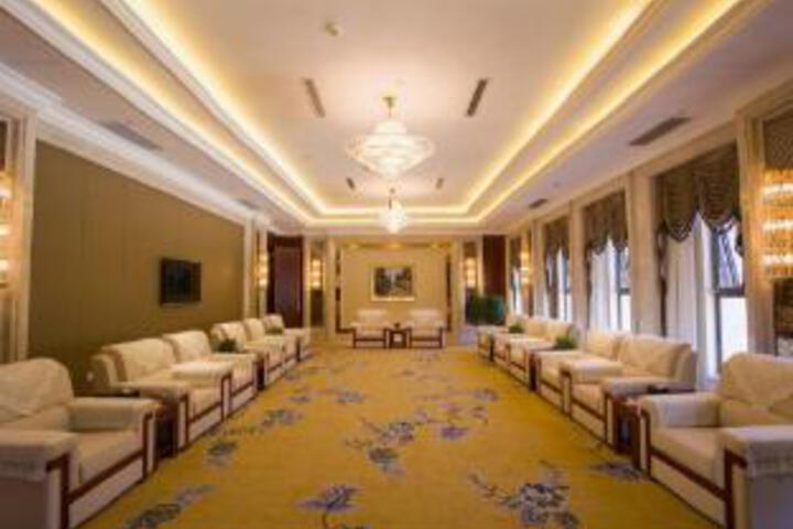 Huaxing Hotel