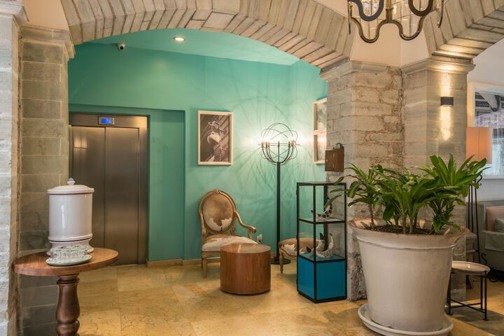 Lobby Photo